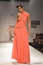 Model walk the ramp for Malini Ramani Show at Wills Lifestyle India Fashion Week 2012 day 4 on 9th Oct 2012 (37).JPG